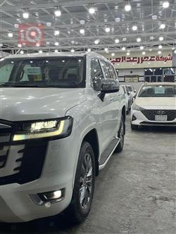 تۆیۆتا لاند کروزەر